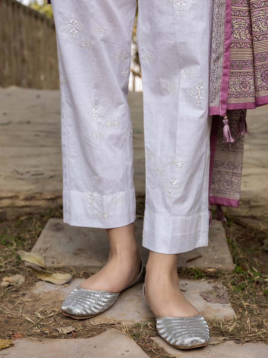 New Trousers Designs In Pakistan To Stand Out In 2024-2025 | Pakistani  kurta designs, Kurta designs, Pakistani outfits